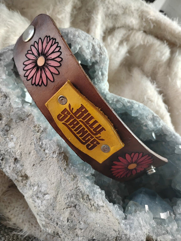 Billy Strings Daisy leather cuff women's size