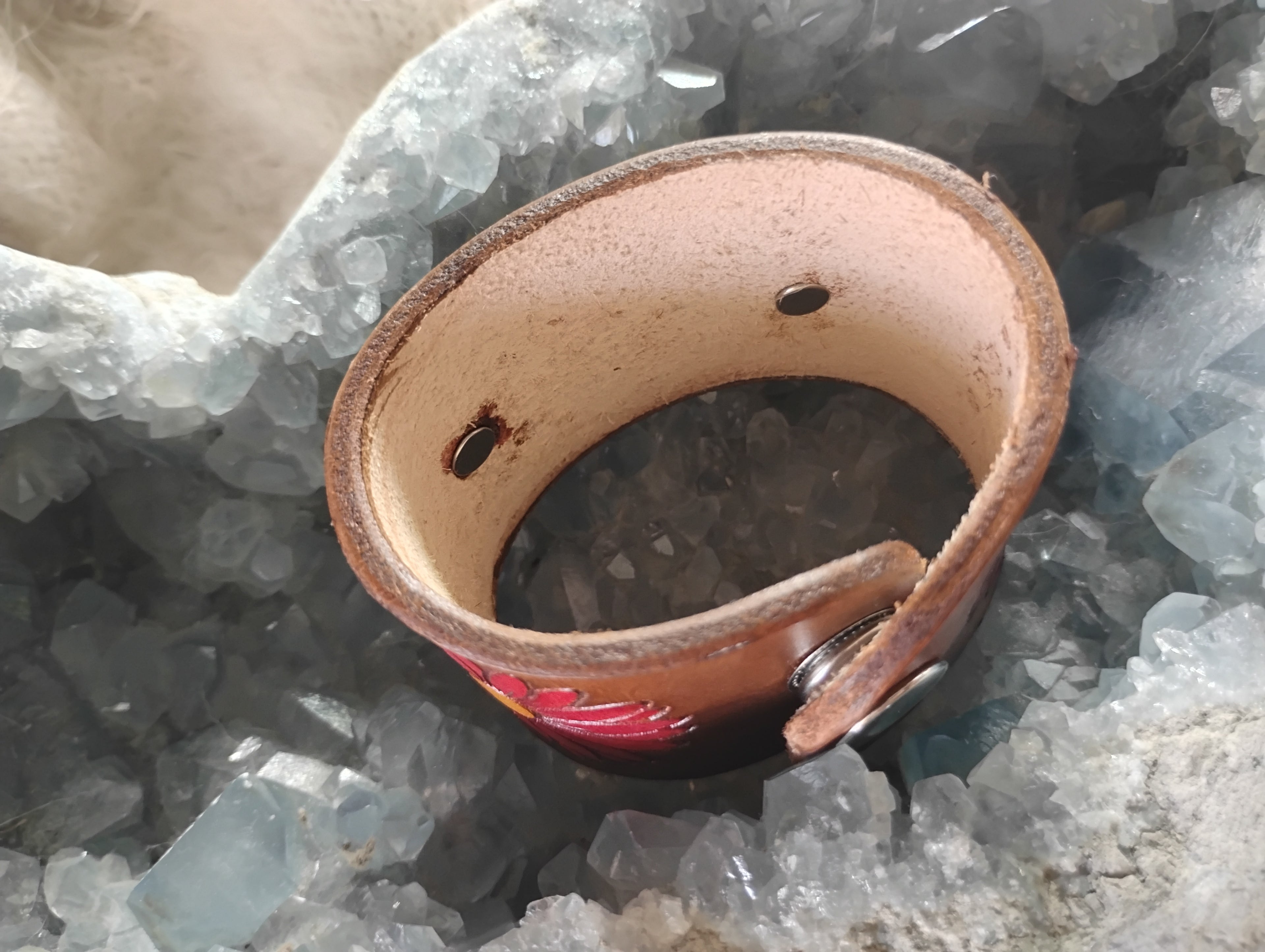 Billy Strings Daisy leather cuff women's size